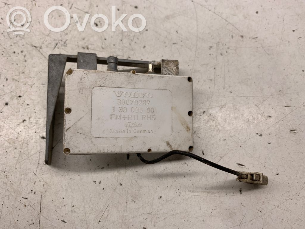 Volvo V70 Antenos stiprintuvas 