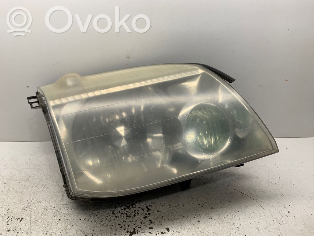 Nissan X-Trail T30 Headlight/headlamp 