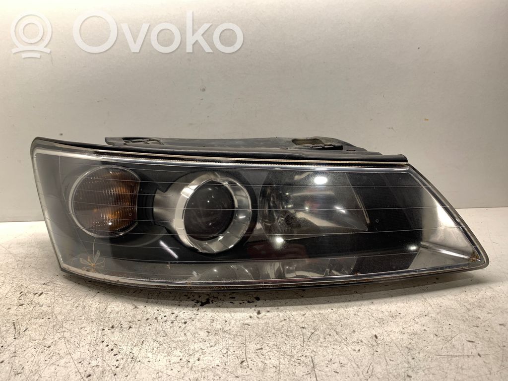Hyundai Sonata Headlight/headlamp 