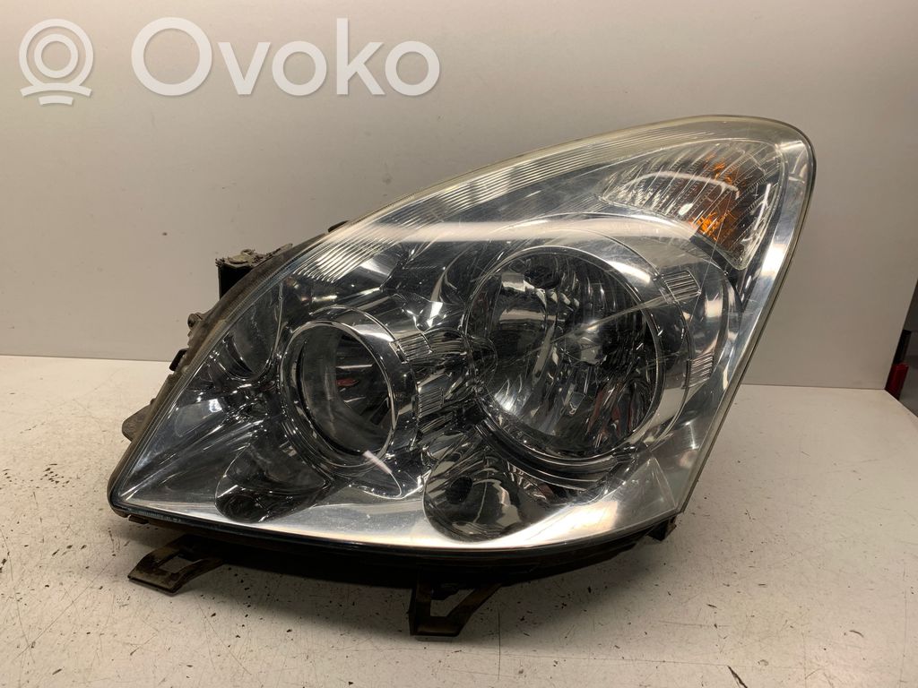 Toyota Corolla Verso E121 Headlight/headlamp 