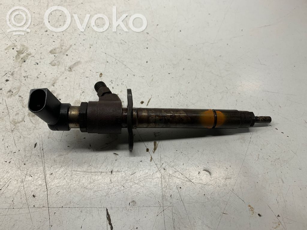 Jaguar S-Type Fuel injector 