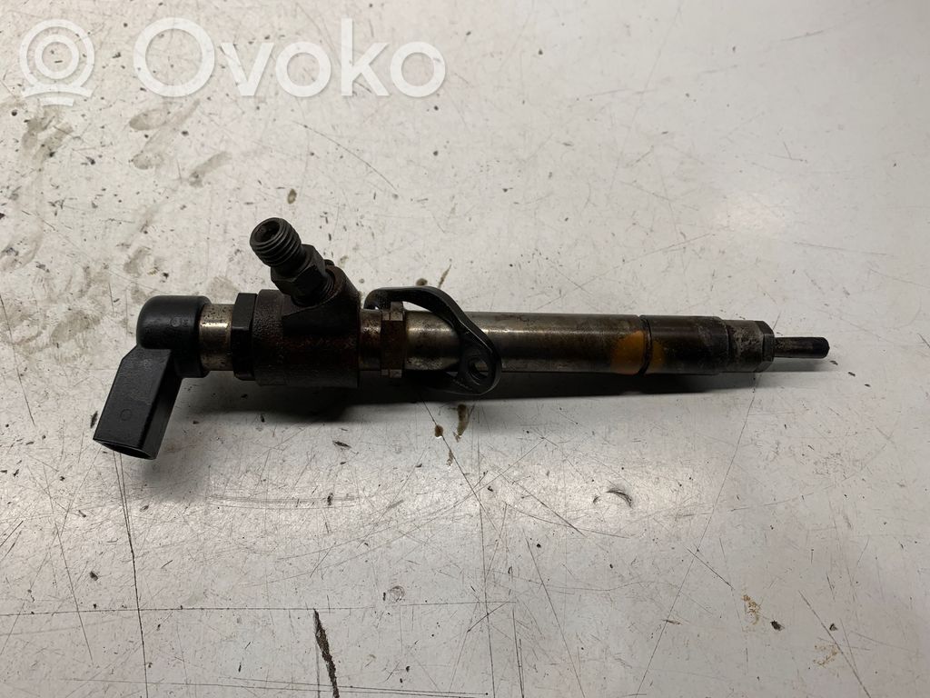 Jaguar S-Type Fuel injector 