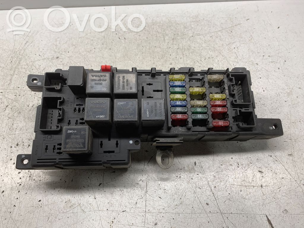 Volvo V70 Fuse module 