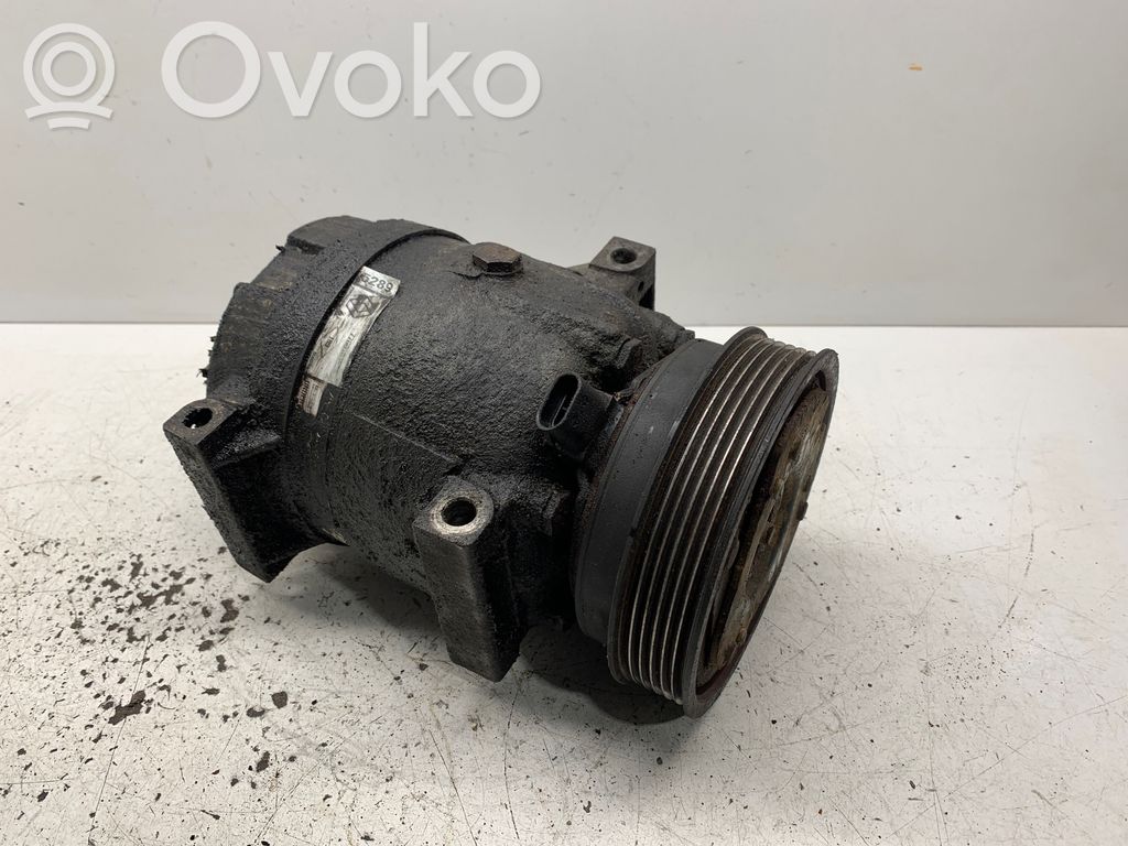 Renault Scenic I Air conditioning (A/C) compressor (pump) 