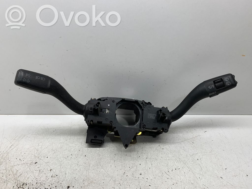 Audi A4 S4 B6 8E 8H Wiper turn signal indicator stalk/switch 