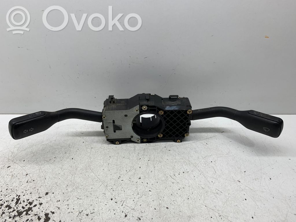 Audi 80 90 S2 B4 Interruptor/palanca de limpiador de luz de giro 