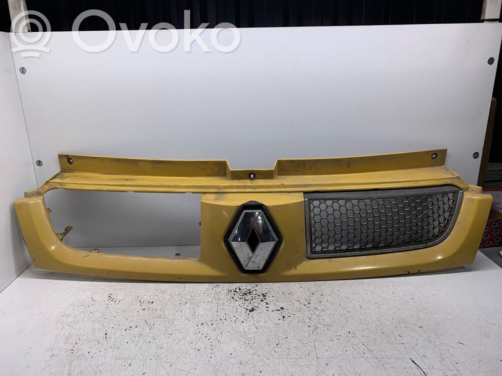 Renault Trafic II (X83) Front bumper upper radiator grill 