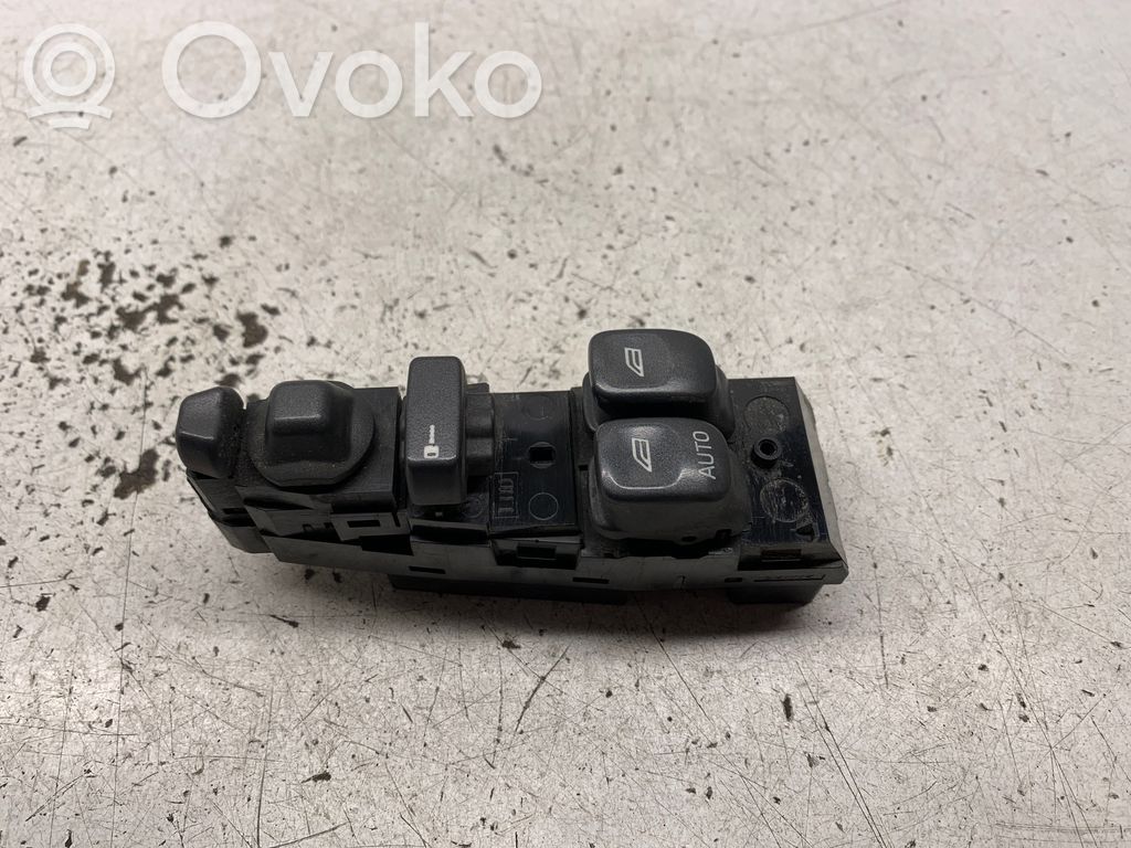 Volvo S40, V40 Przyciski szyb 