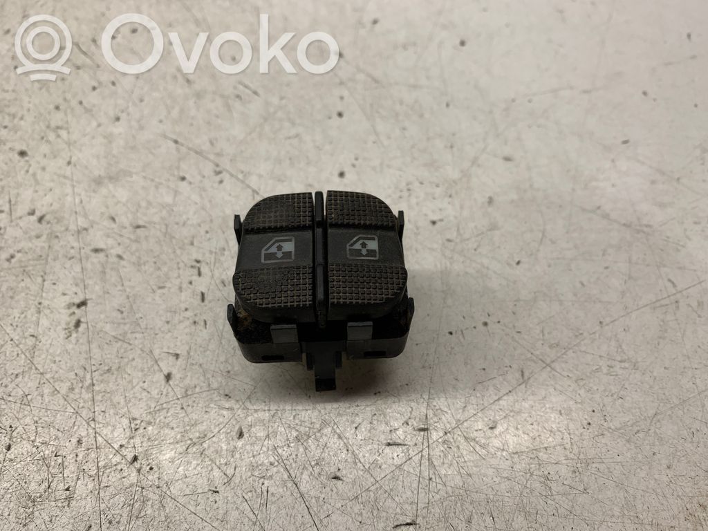 Volkswagen PASSAT B4 Electric window control switch 