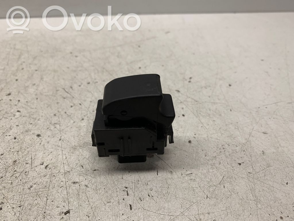 Toyota Corolla E120 E130 Electric window control switch 
