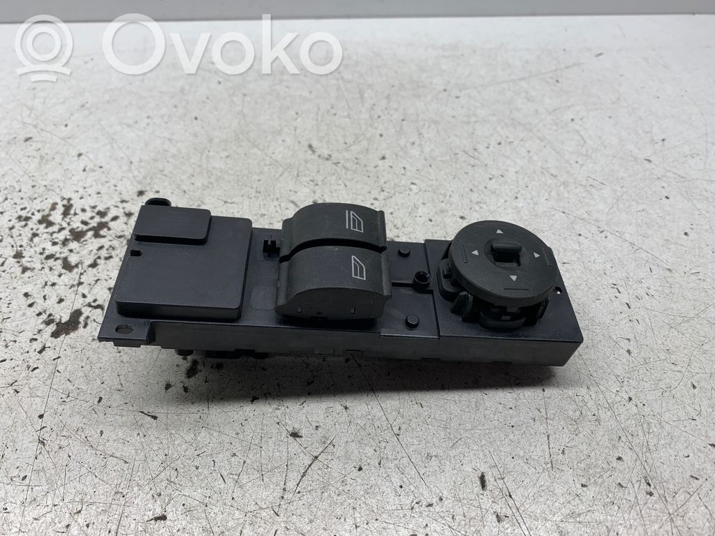 Ford Focus Electric window control switch 