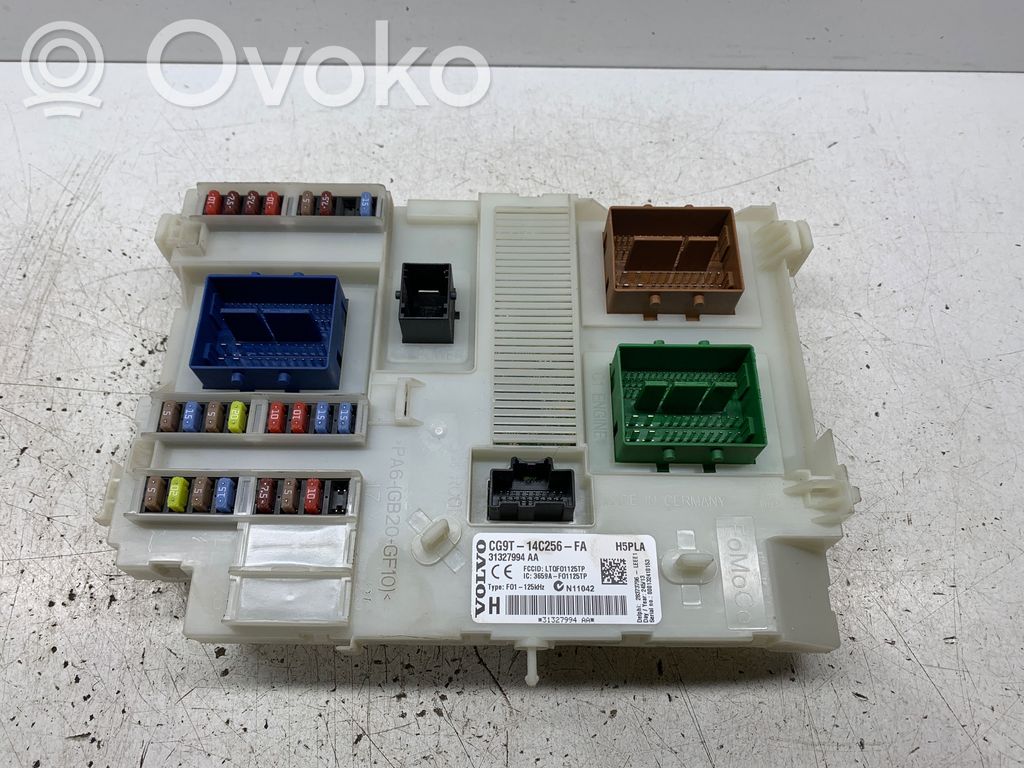 Volvo V70 Fuse module 