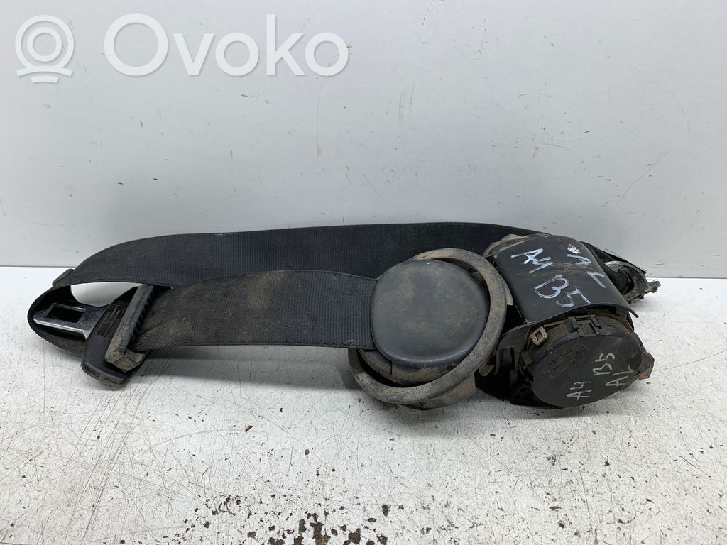 Audi A4 S4 B5 8D Cinturón trasero 