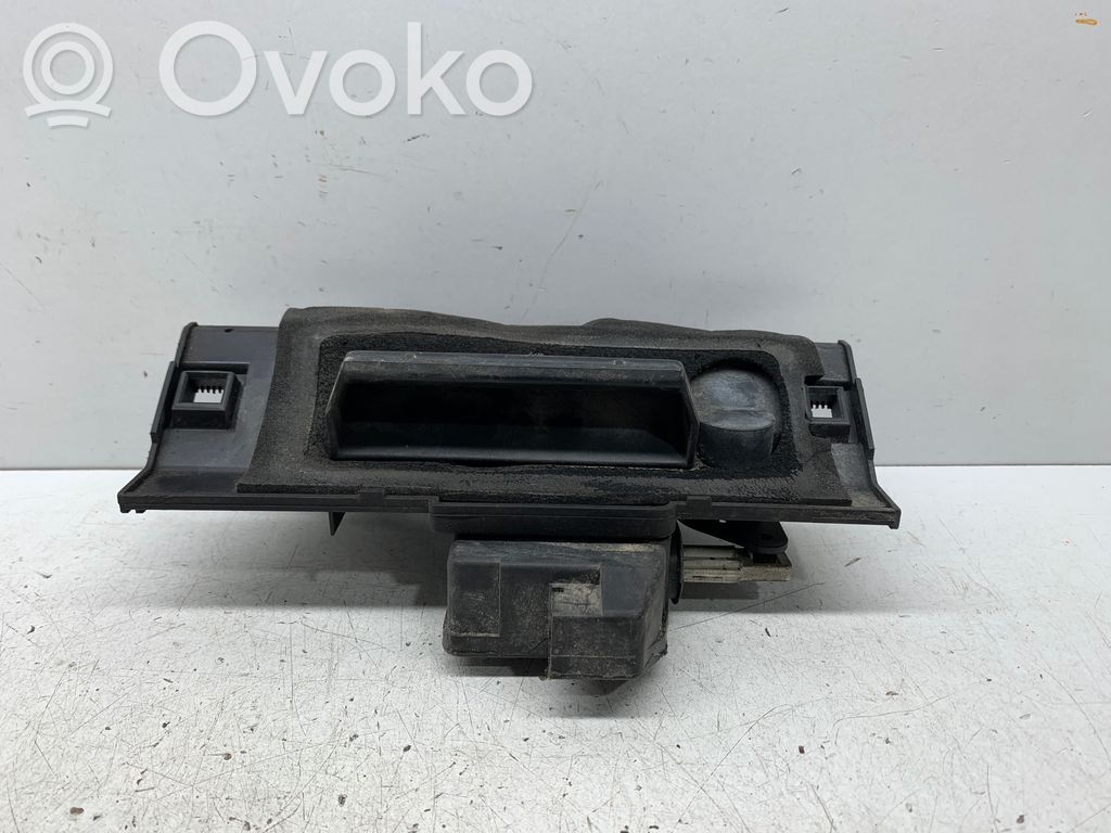 Peugeot 206 Tailgate/trunk/boot exterior handle 