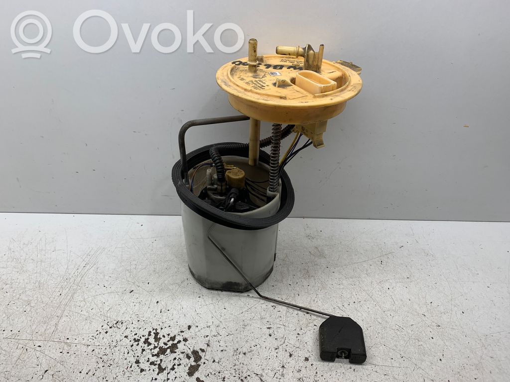Volkswagen PASSAT B6 Bomba interna de combustible 