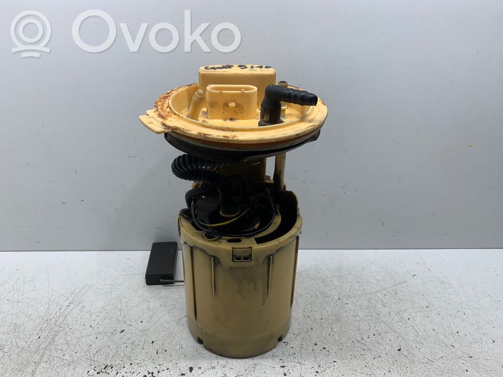 Volkswagen Golf V Bomba interna de combustible 