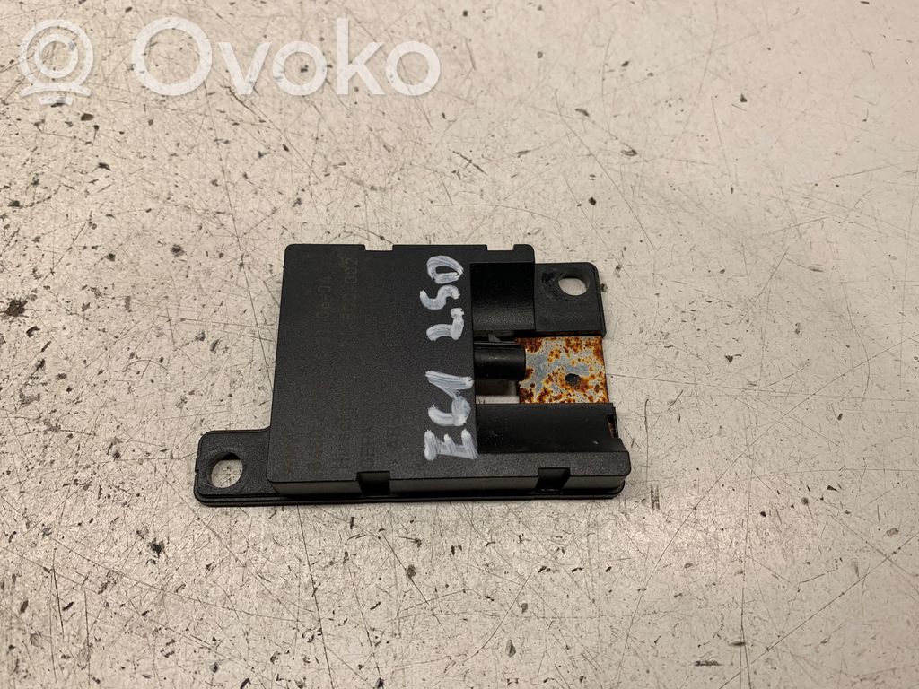 BMW 5 E60 E61 Antenos stiprintuvas 