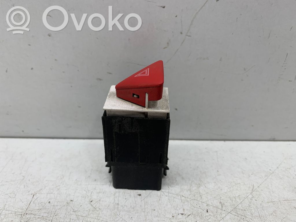 Volkswagen PASSAT B6 Hazard light switch 