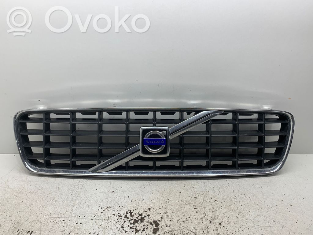 Volvo S60 Etupuskurin ylempi jäähdytinsäleikkö 