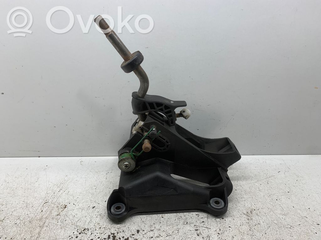 Toyota Corolla Verso E121 Selector caja de cambios 