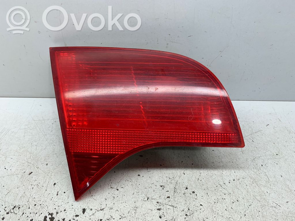 Audi A4 S4 B7 8E 8H Lampy tylnej klapy bagażnika 