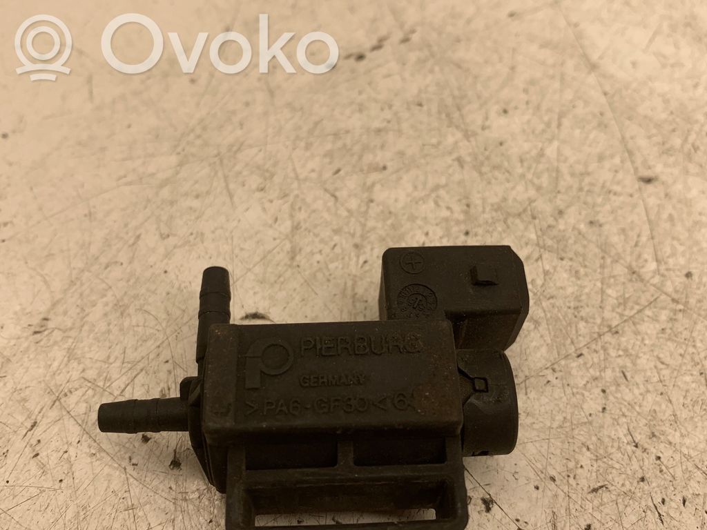 Volkswagen Golf IV Válvula de vacío (Usadas) 