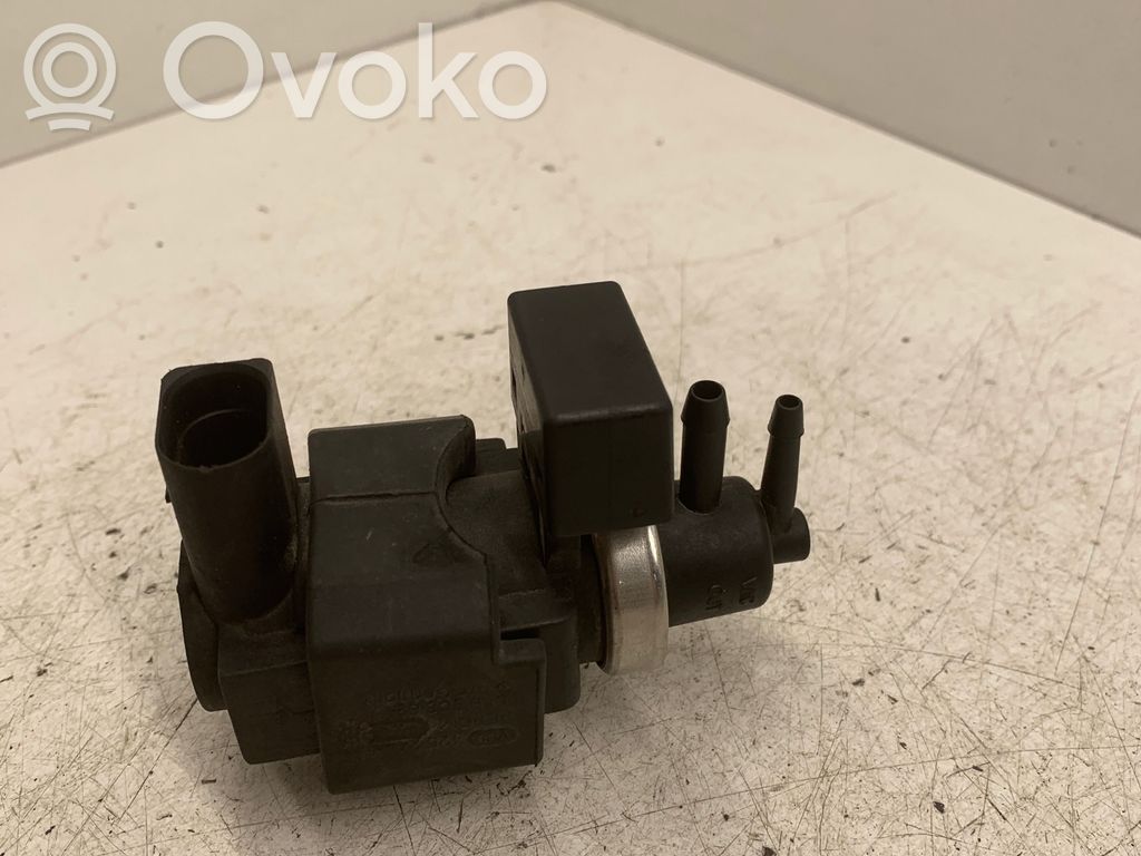 Audi A4 S4 B7 8E 8H Vakuuma vārsts 