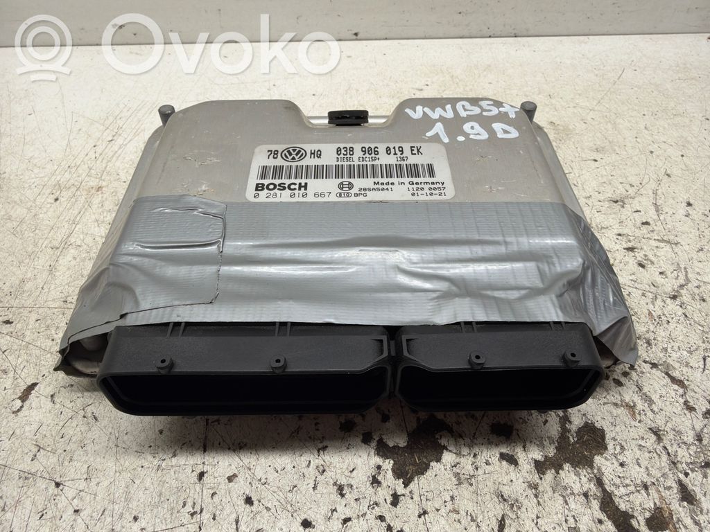 Volkswagen PASSAT B5.5 Engine control unit/module 