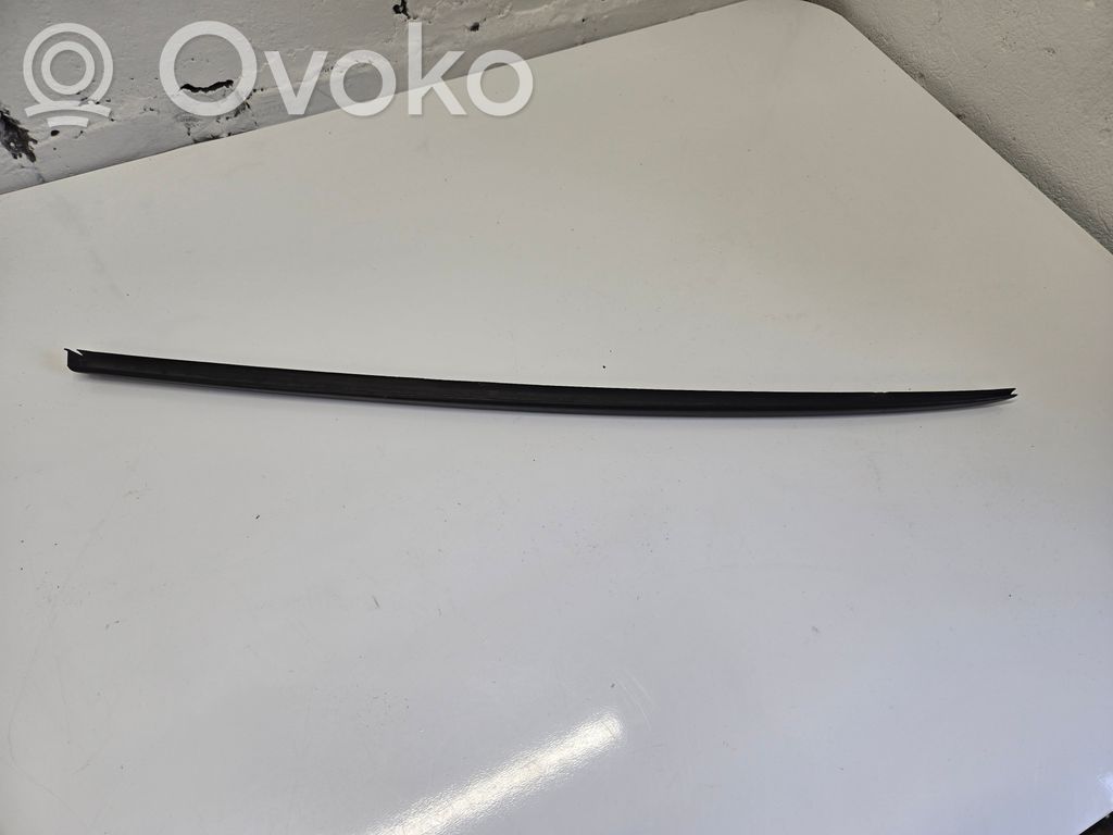 Audi Q8 Windshield trim 