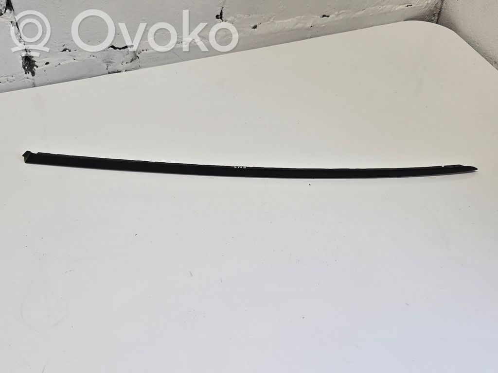 Audi Q8 Windshield trim 