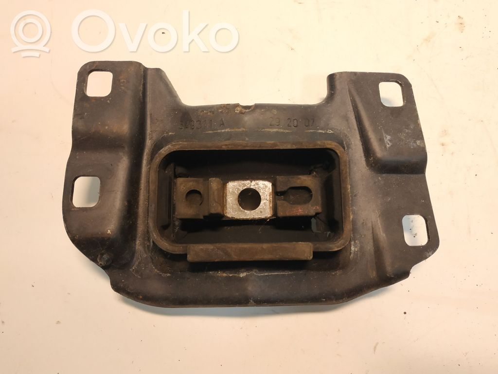 Volvo V50 Engine mount bracket 