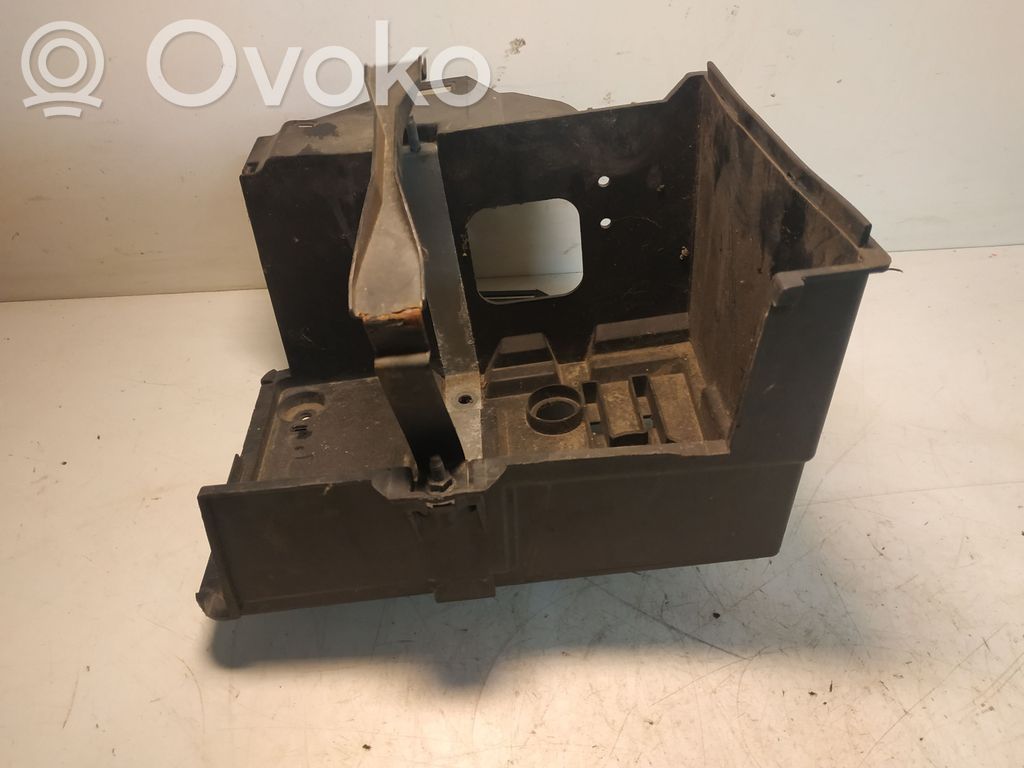 Volvo V50 Akumuliatoriaus dėžė 
