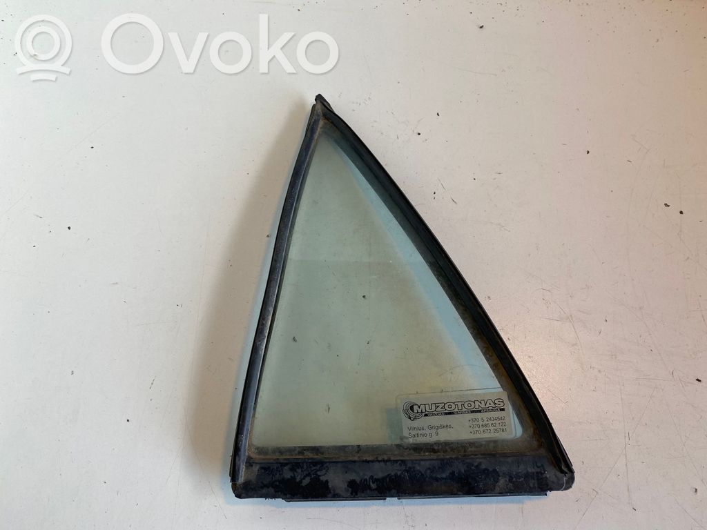 Ventanilla de ventilación de la puerta trasera