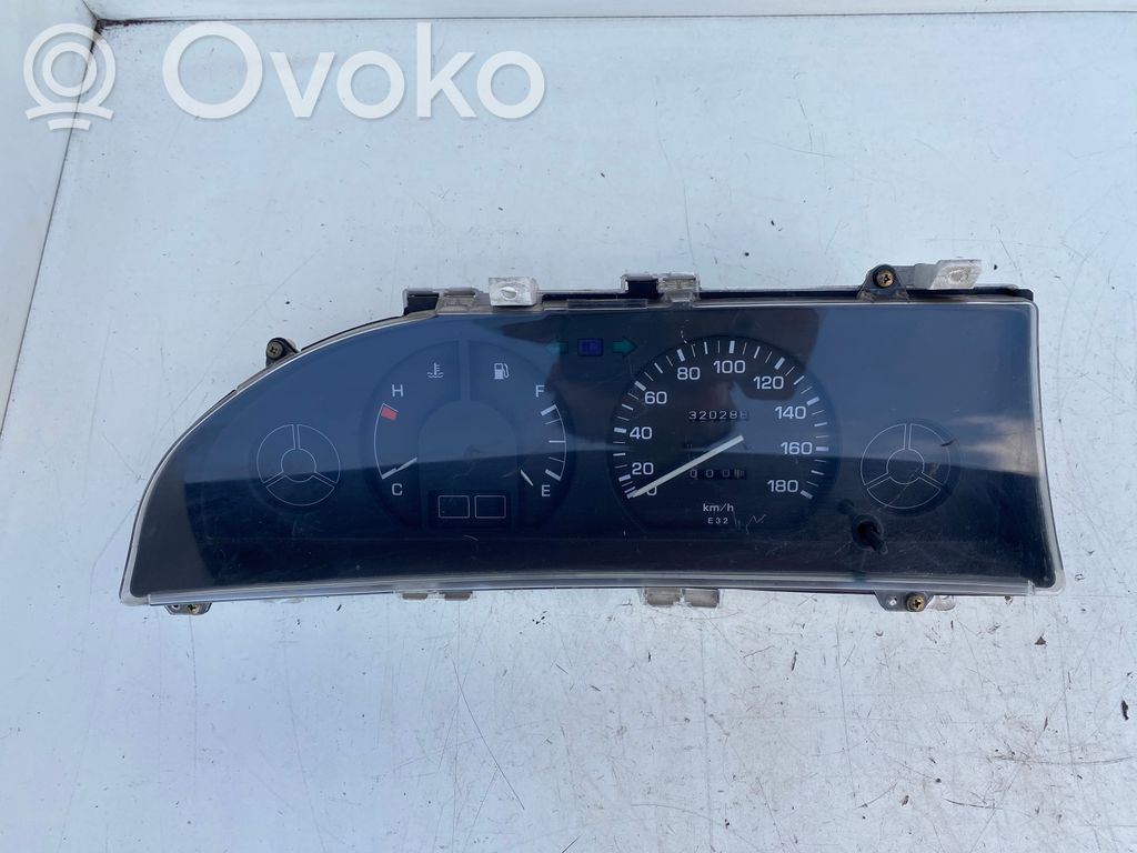 Toyota Corolla E90 Speedometer (instrument cluster) 