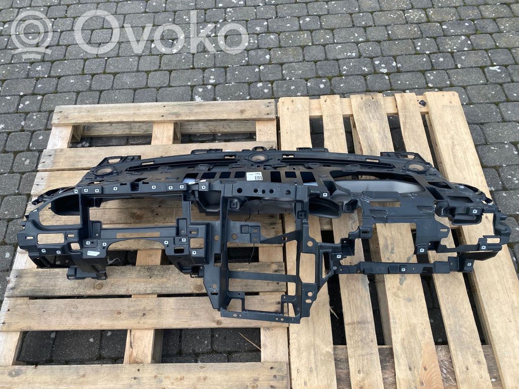 Tesla Model S Cita veida paneļa detaļa 