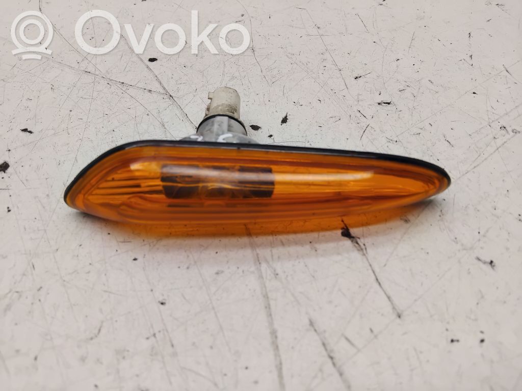 BMW X3 E83 Front fender indicator light 