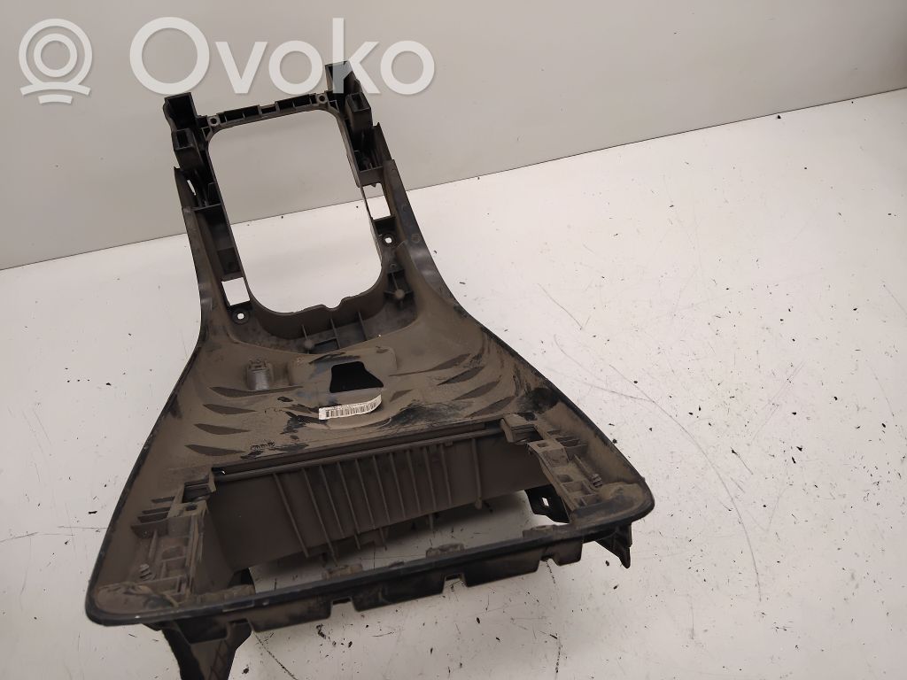 Volvo V60 Centrālā konsole 
