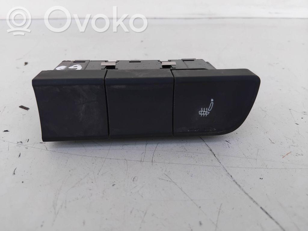Audi A1 Seat heating switch 