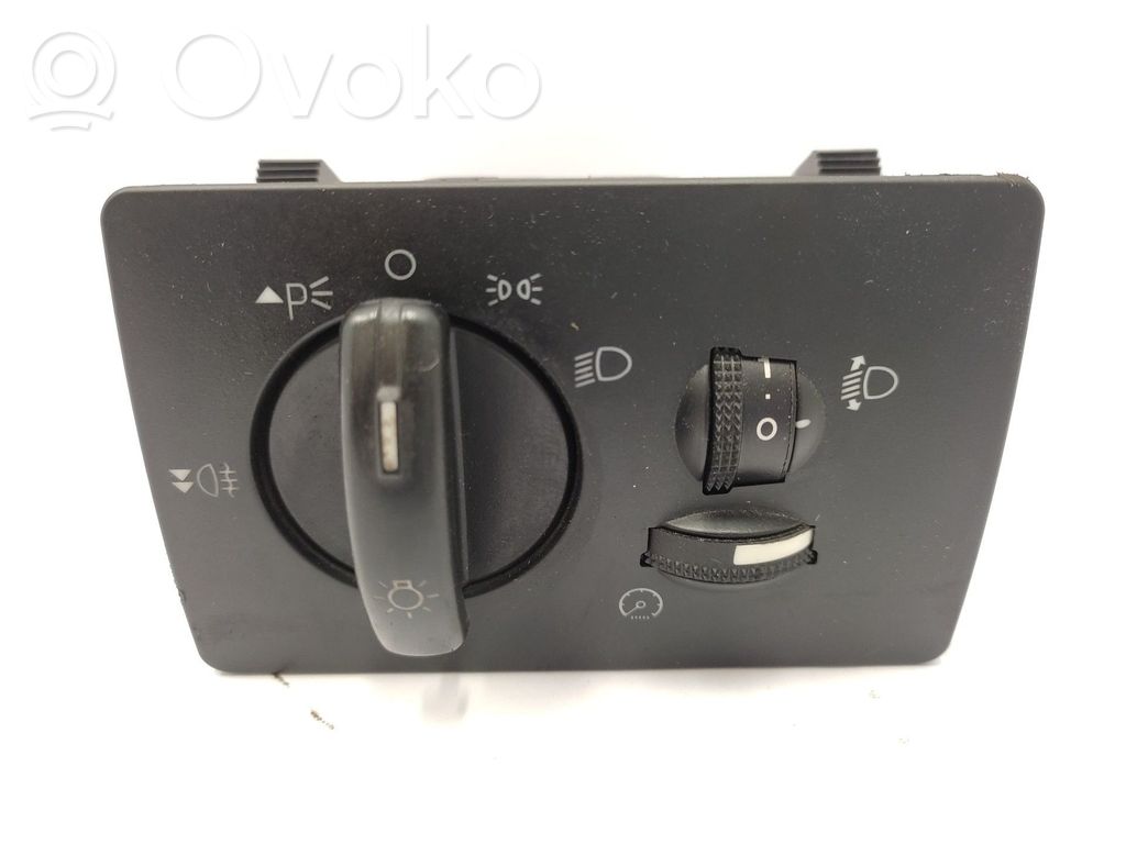 Panel lighting control switch   4M5T13A024AA,1323819