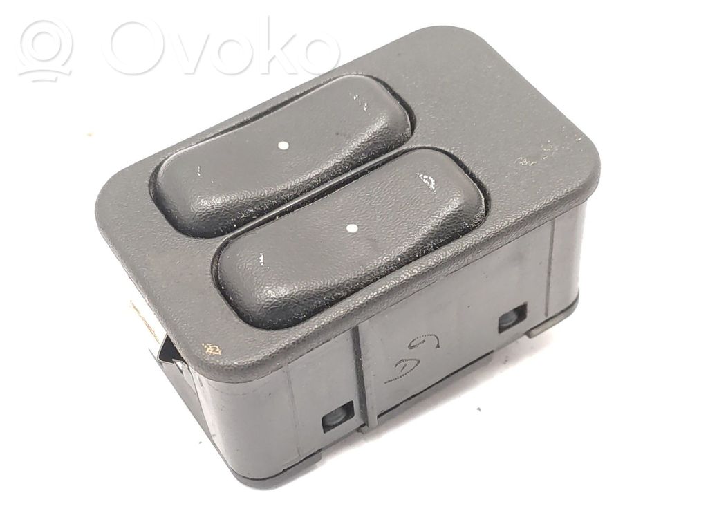 Electric window control switch   13363202,24409205,24411030