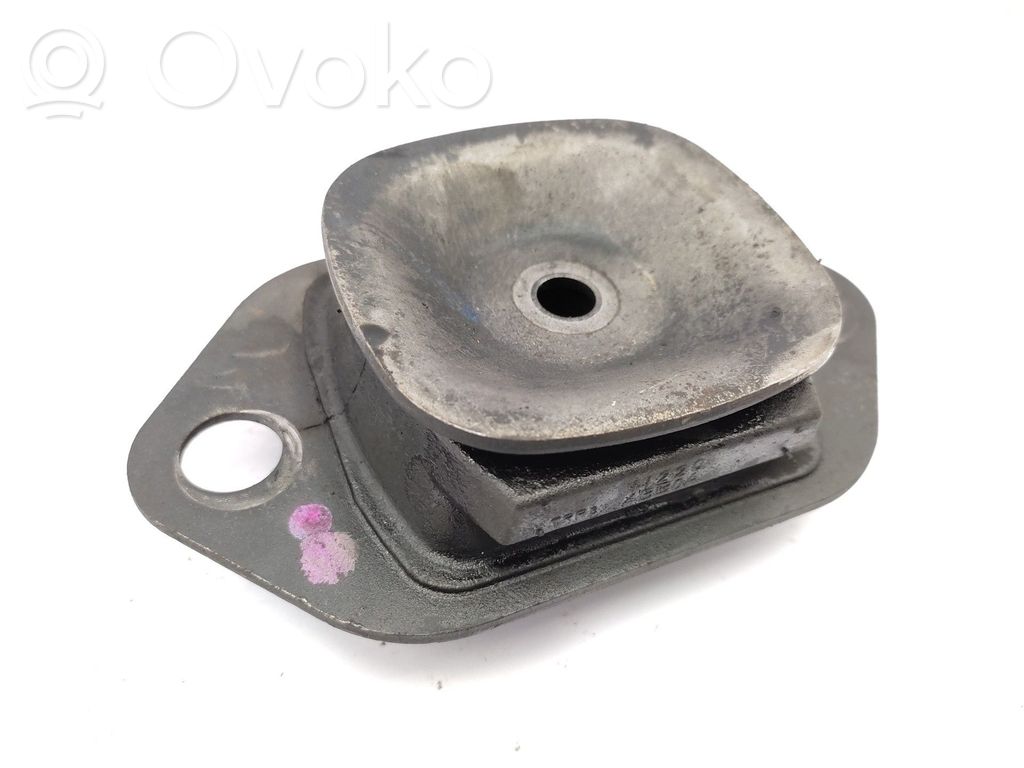 Engine mount bracket   112204BB0A