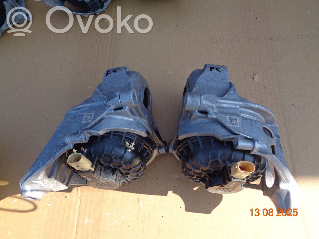 Audi Q7 4M Engine mount bracket 