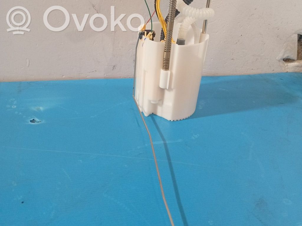 Renault Master III Polttoainesäiliön pumppu 