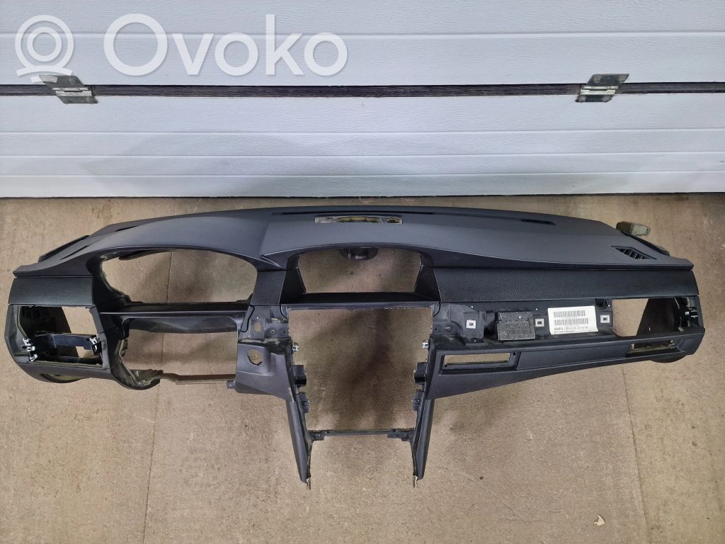 BMW 5 E60 E61 Panelė 