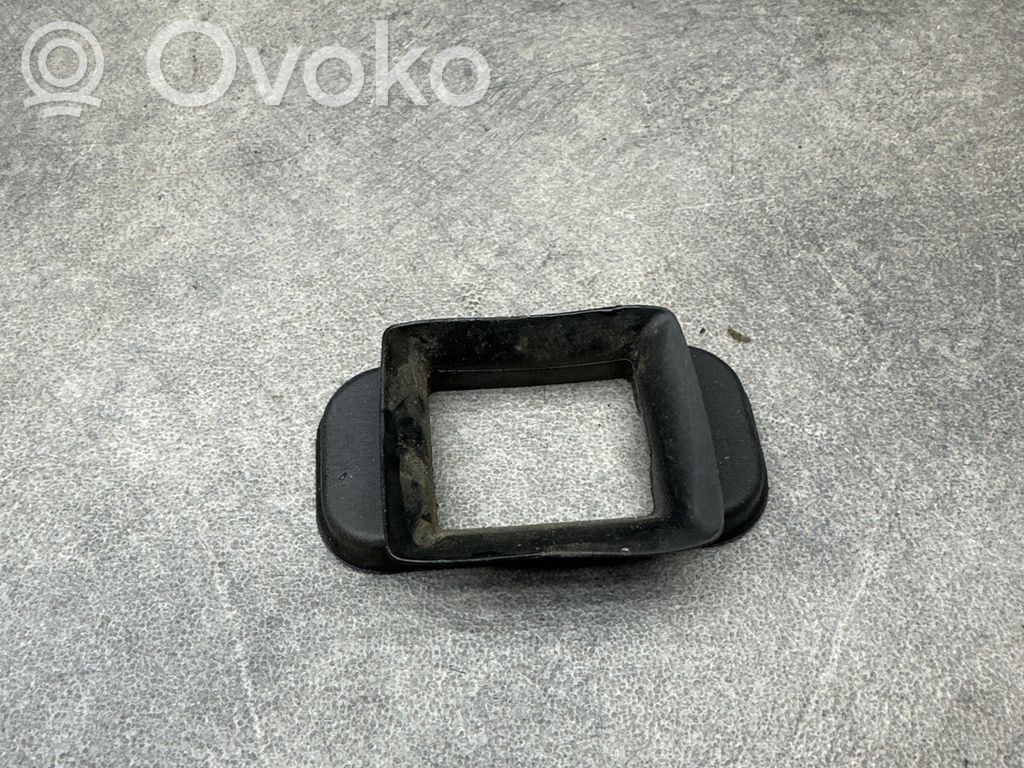 BMW 5 E39 Muu takaoven verhoiluelementti 