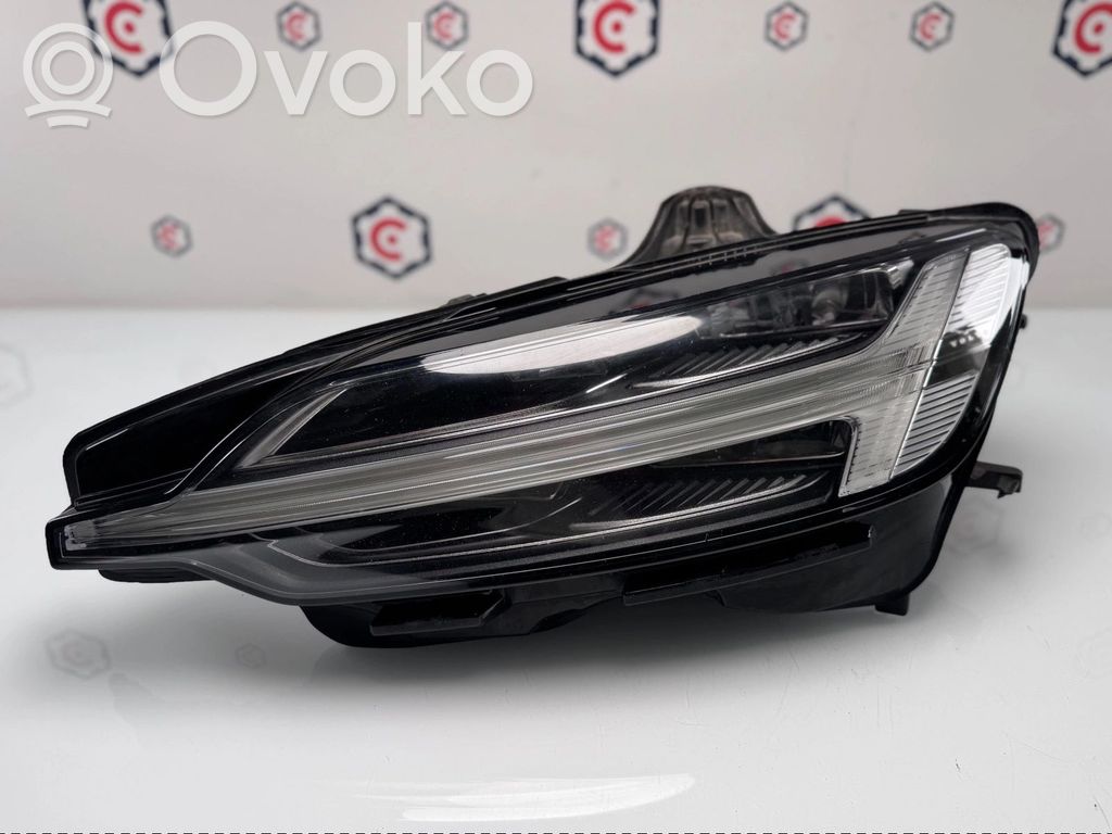 Volvo S60 Lampa przednia 