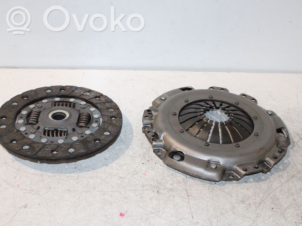Skoda Fabia Mk2 (5J) Kit d'embrayage 