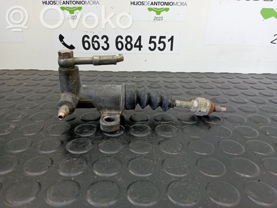 Nissan Cab Star Kytkimen apusylinteri 