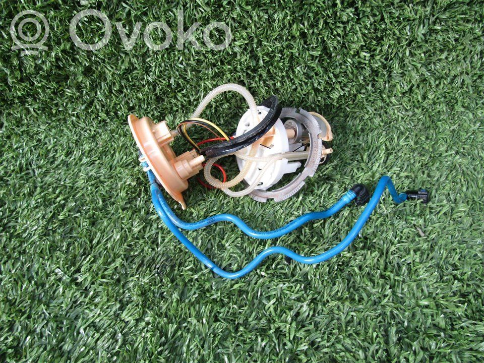 Bomba interna de combustible   8W0919088H