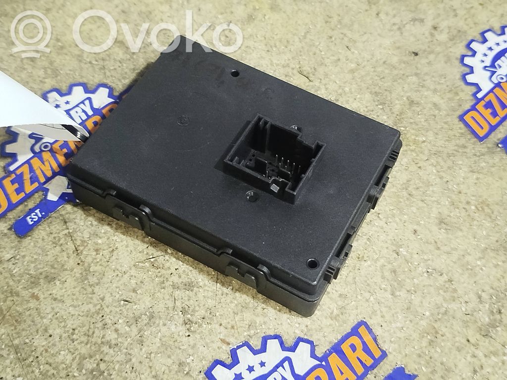 Volkswagen PASSAT B8 Centralina/modulo keyless go 